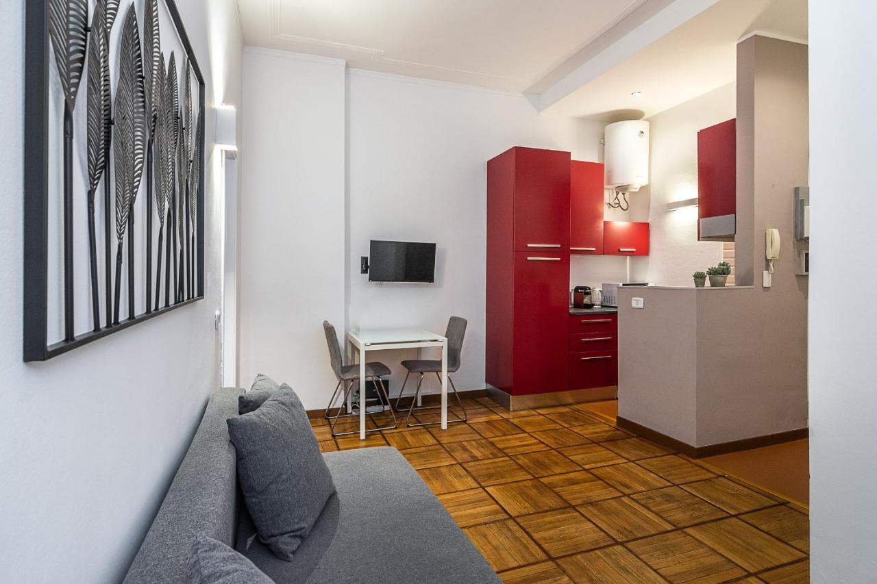 Classbnb - Two Apartments 400 Meters From The Duomo Milano Eksteriør bilde