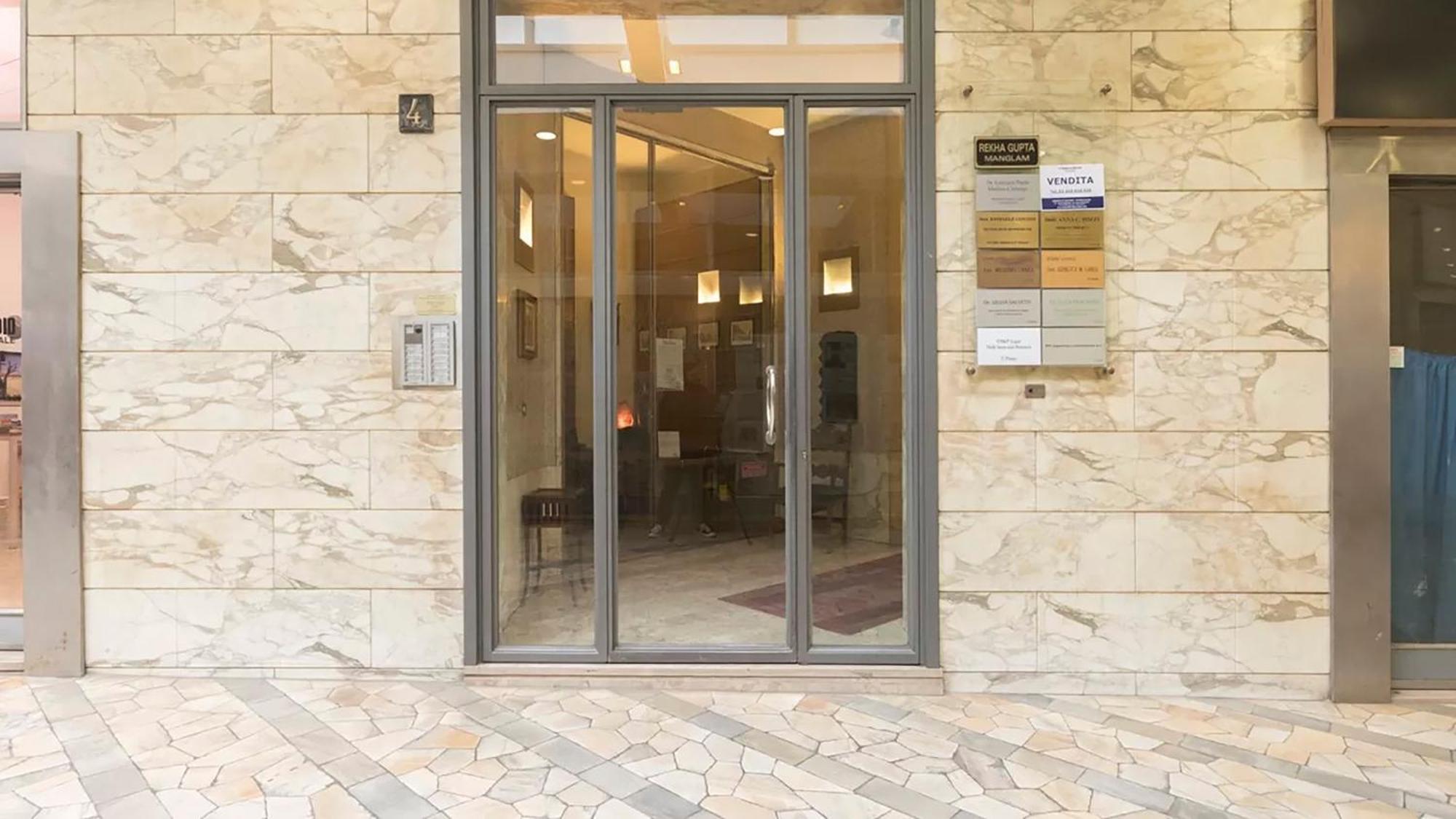 Classbnb - Two Apartments 400 Meters From The Duomo Milano Eksteriør bilde