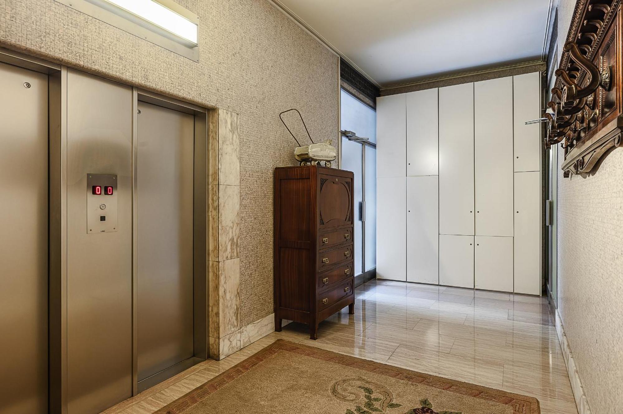 Classbnb - Two Apartments 400 Meters From The Duomo Milano Eksteriør bilde